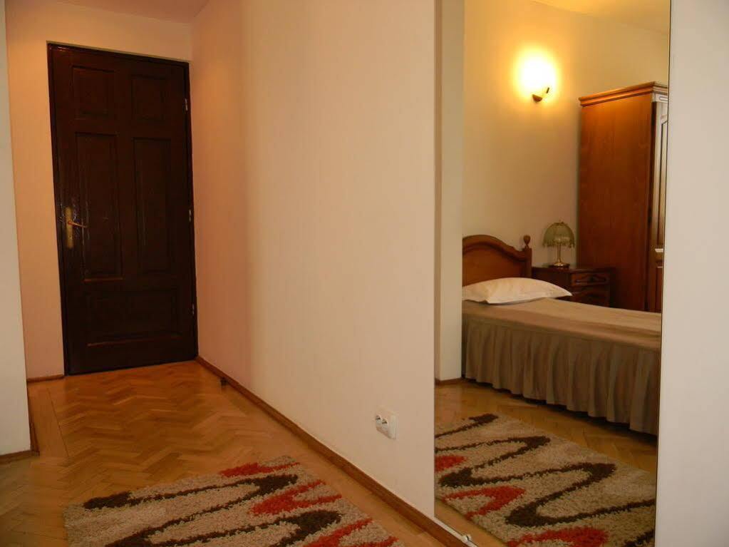 Casa Victor Guest house Bucharest